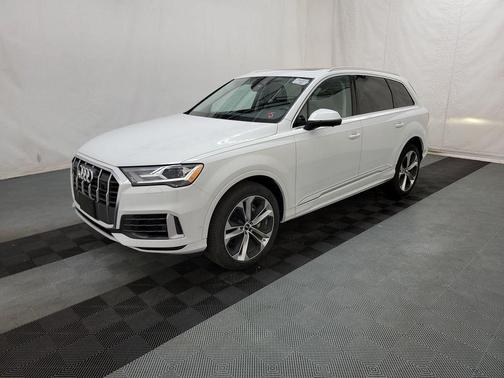 2022 Audi Q7 55 Premium Plus