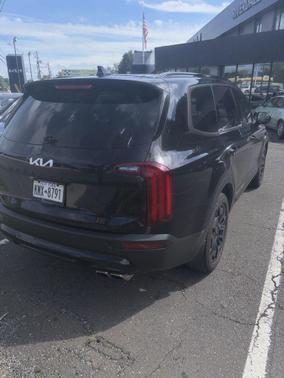 Ebony Black 2022 Kia Telluride EX