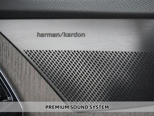 2024 Volvo XC90 Recharge Plug-In Hybrid T8 Plus 6-Seater