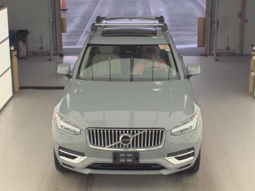 2024 Volvo XC90 Recharge Plug-In Hybrid T8 Plus 6-Seater
