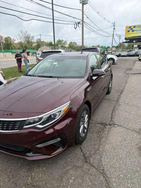 Sangria 2019 Kia Optima LX