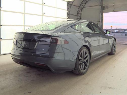 2021 Tesla Model S Plaid