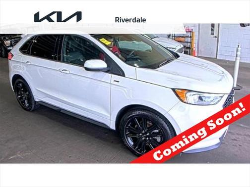 2022 Ford Edge ST Line