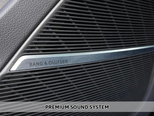 2022 Audi Q7 45 Premium Plus