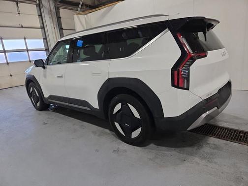2024 Kia EV9 Wind
