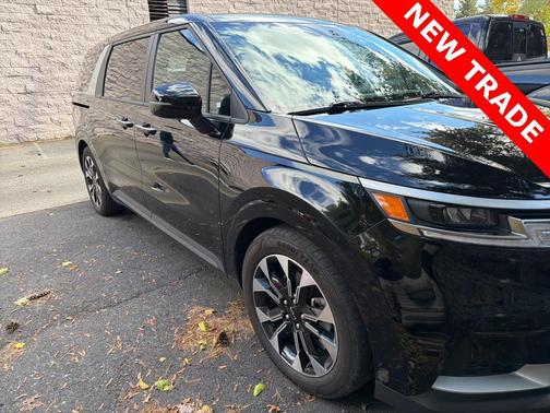 2023 Kia Carnival EX