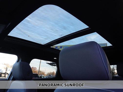 Iridescent Pearl Tricoat 2024 Chevrolet Blazer RS