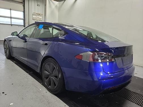 2022 Tesla Model S Base