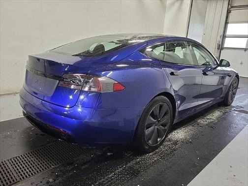 2022 Tesla Model S Base