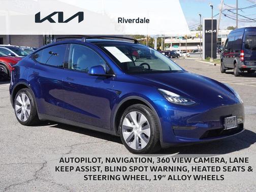 2022 Tesla Model Y Long Range Dual Motor All-Wheel Drive