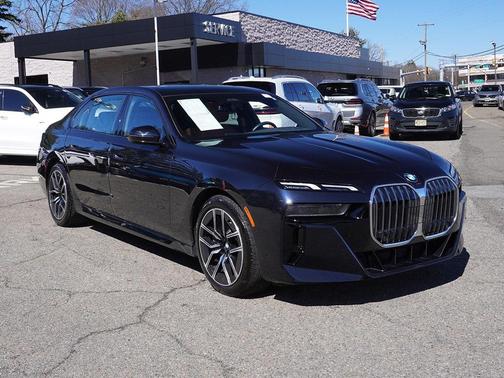 2023 BMW 760 i xDrive