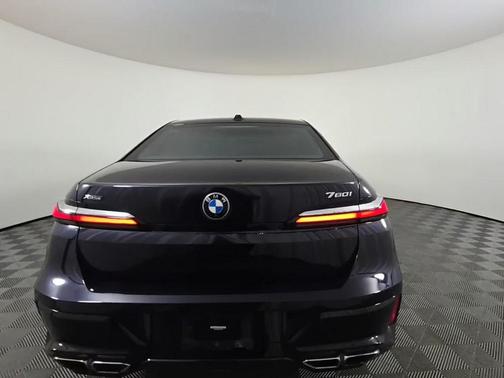 2023 BMW 760 i xDrive