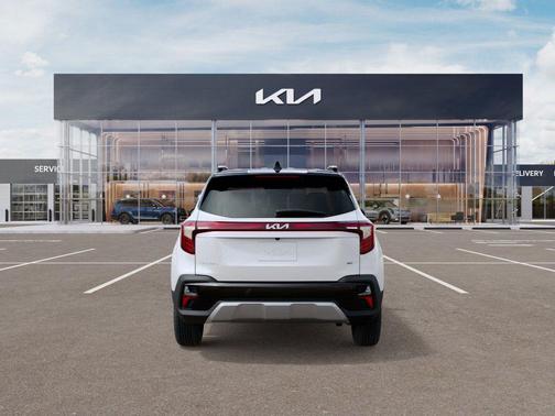 Clear White/Black Roof 2026 Kia Seltos S