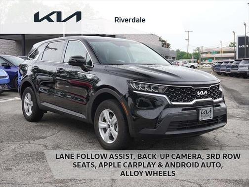 2022 Kia Sorento LX