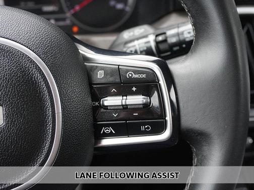 Sparkling Silver 2022 Kia Sorento S