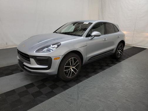 2022 Porsche Macan Base