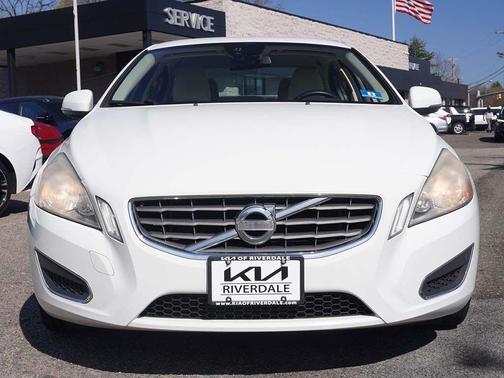Ice White 2012 Volvo S60 T5