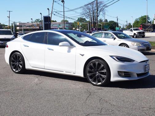 Pearl White Multi-Coat 2018 Tesla Model S 100D