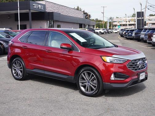 2021 Ford Edge Titanium