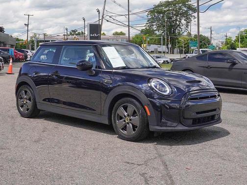 MINI Yours Enigmatic Black Metallic 2023 MINI Hardtop Cooper S