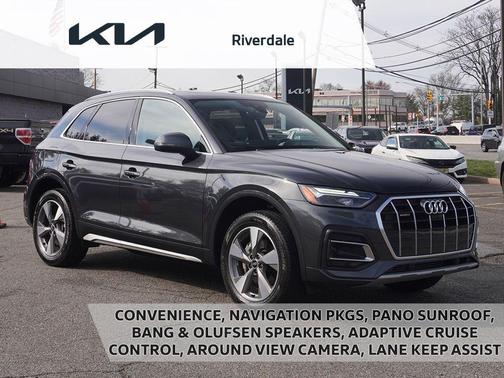 Manhattan Gray Metallic 2023 Audi Q5 40 Premium Plus