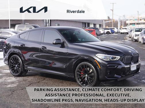 2022 BMW X6 M50i