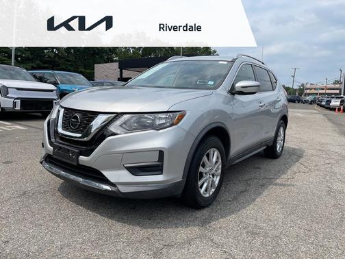 Brilliant Silver 2018 Nissan Rogue SV