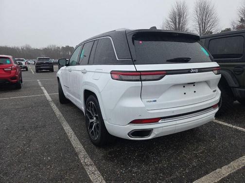 2022 Jeep Grand Cherokee 4xe Summit Reserve