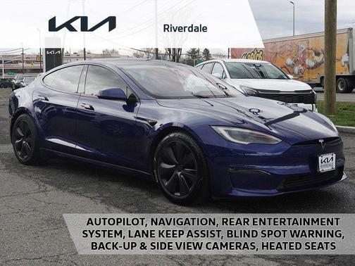 Deep Blue Metallic 2022 Tesla Model S Plaid