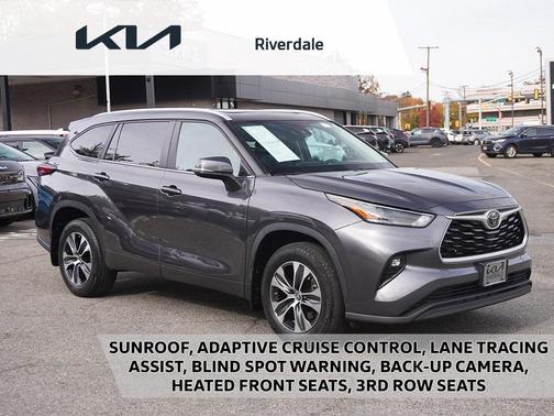 2023 Toyota Highlander XLE