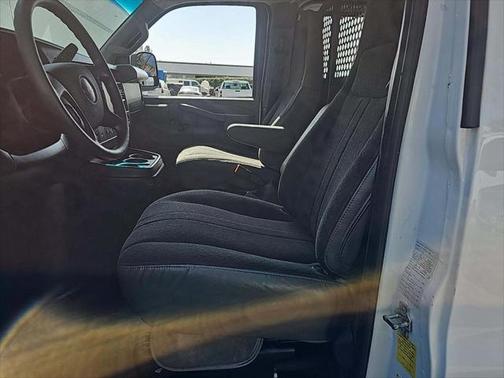 2023 GMC Savana 2500 Work Van