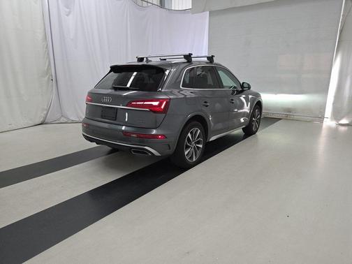 2022 Audi Q5 45 S line Premium