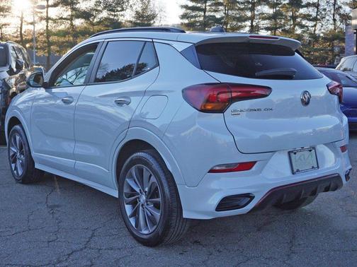 White Frost Tricoat 2020 Buick Encore GX Preferred