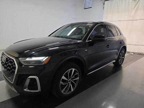 2023 Audi Q5 45 S line Premium