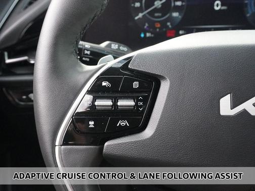 Aurora Black Pearl 2025 Kia Niro EV Wind