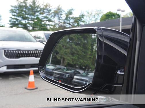 Aurora Black Pearl 2025 Kia Niro EV Wind