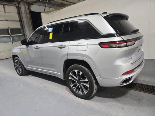 2023 Jeep Grand Cherokee 4xe Overland