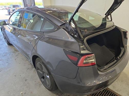 Gray 2022 Tesla Model 3 Long Range