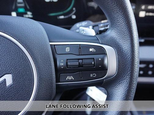 2024 Kia Sportage Hybrid LX