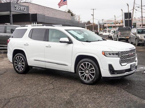 2020 GMC Acadia Denali