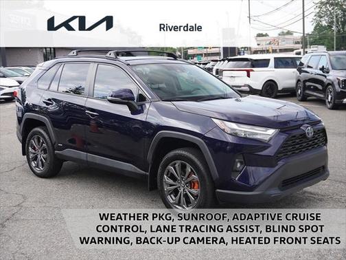 2022 Toyota RAV4 Hybrid XLE Premium