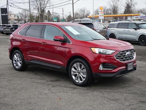 2023 Ford Edge Titanium