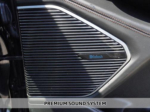 Diamond Black Crystal Pearlcoat 2023 Jeep Grand Cherokee Summit