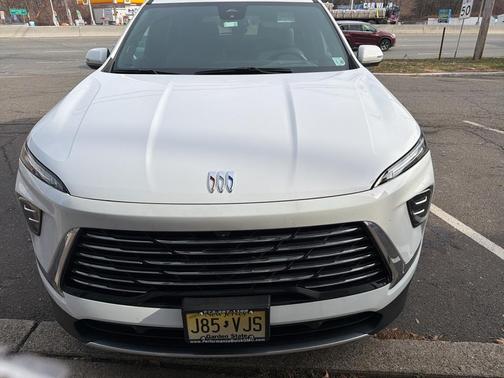 2025 Buick Enclave Preferred FWD