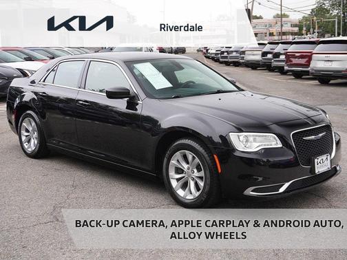 2021 Chrysler 300 Touring