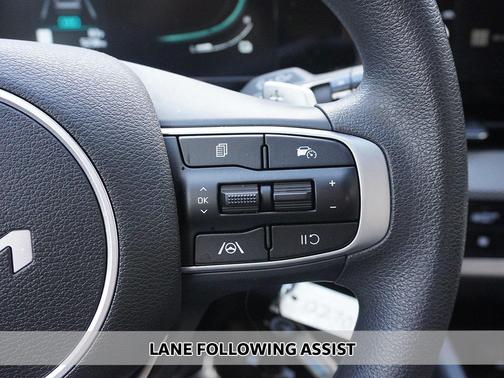 2024 Kia Sportage Hybrid LX