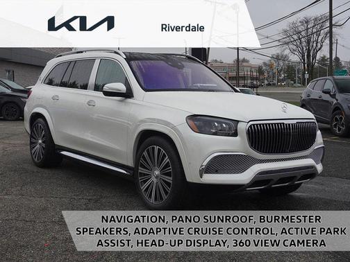 MANUFAKTUR Diamond White Metallic 2023 Mercedes-Benz Maybach GLS 600 4MATIC