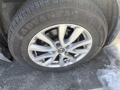 2017 Nissan Rogue SV