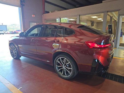 Piemont Red 2023 BMW X4 M40i