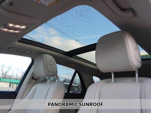 White 2022 Mercedes-Benz GLE 350 4MATIC